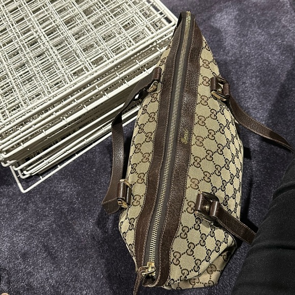 Gucci Abbey GG brown shoulder canvas bag! - Picture 16 of 17